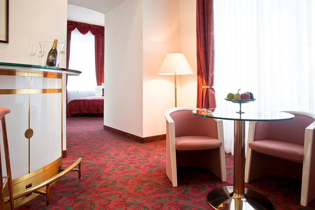 Hotel Schloss Schwarzenfeld Zewnętrze zdjęcie